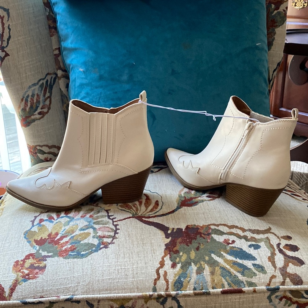 Ladies ankle boots